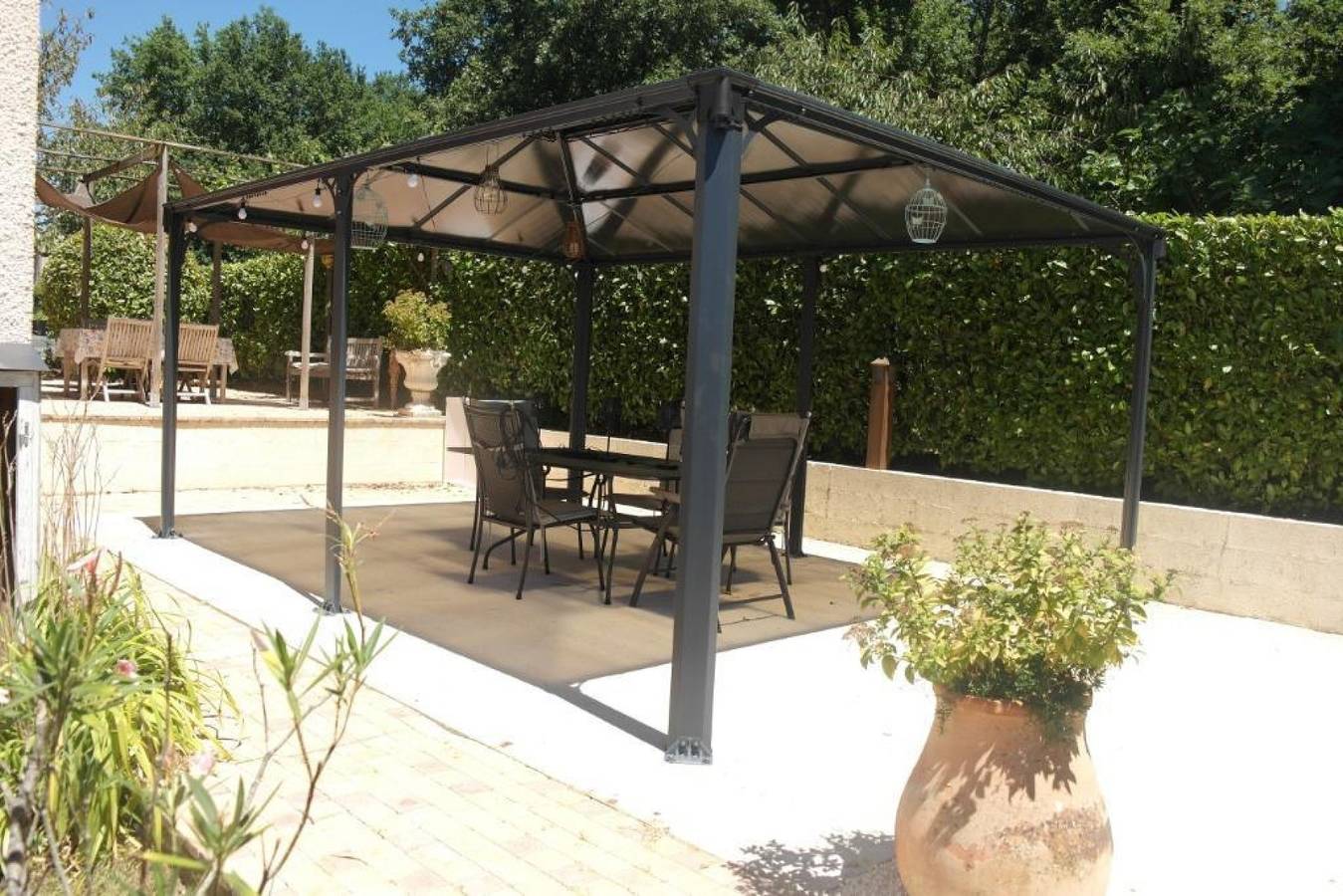 Gîte pour 8 personnes avec piscine in Puy-l'Évêque, Quercy