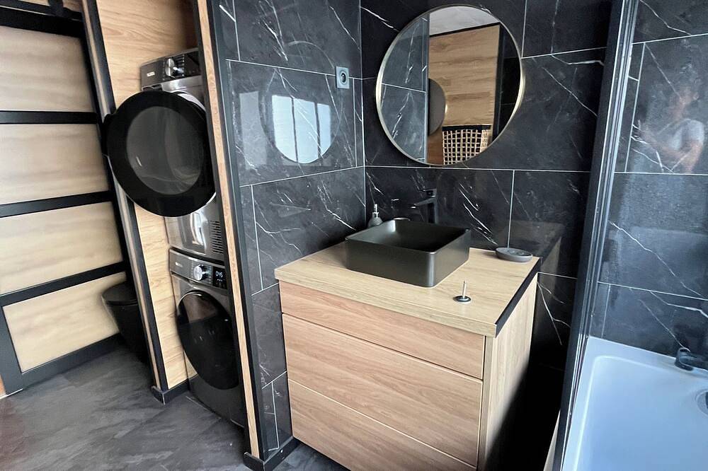 Geheel appartement, Apartment Containers 900 m from the beach in Calais, Calais en omgeving