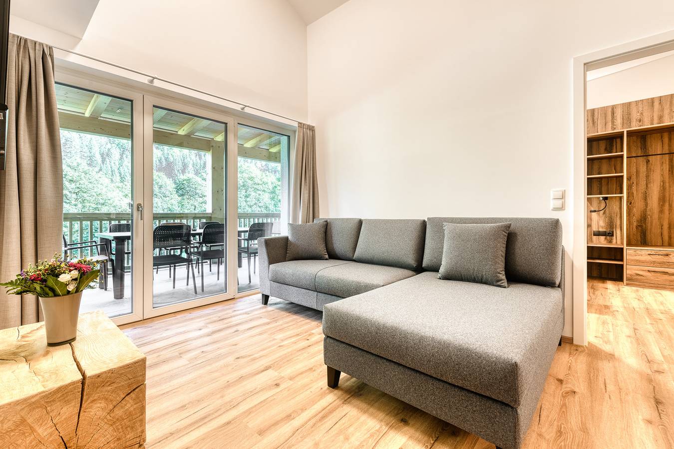 Ganze Wohnung, Brandnerhus Nr. 25 - Balkon 4-Zimmer Ferienwohnung in Rätikon Gebirgsgruppe, Brand