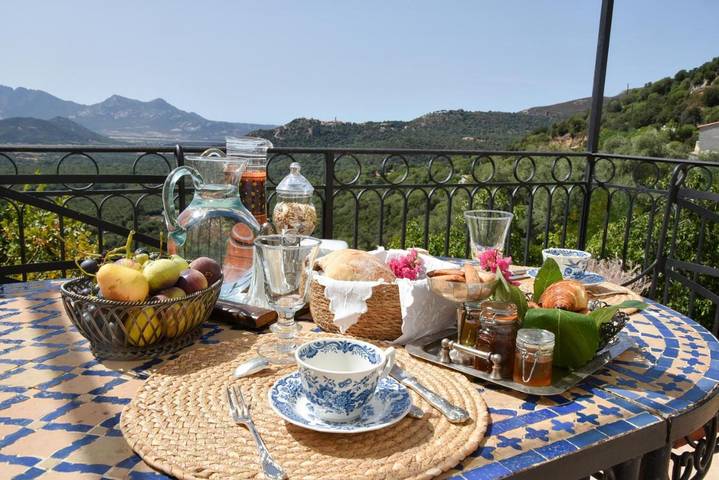 Location de vacances pour 2 personnes, avec Balcon ainsi que Terrasse et Jardin à Zilia