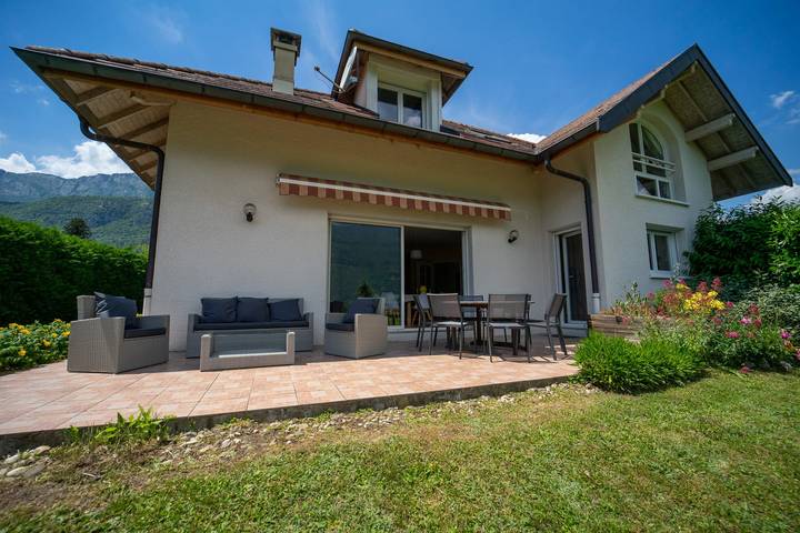 Villa pour 8 personnes, avec terrasse ainsi que jardin et vue sur le lac, adapté aux familles sur le Lac d'Annecy - 3