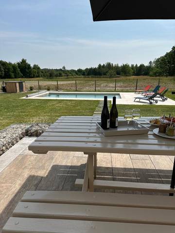 Gîte pour 12 personnes, avec terrasse et piscine à Fontaines-en-Sologne