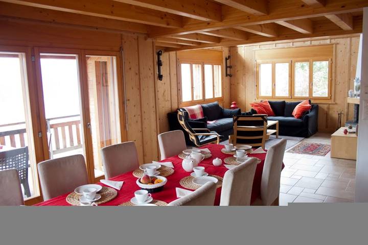 Ferienhaus für 12 Personen, mit Balkon im Wallis