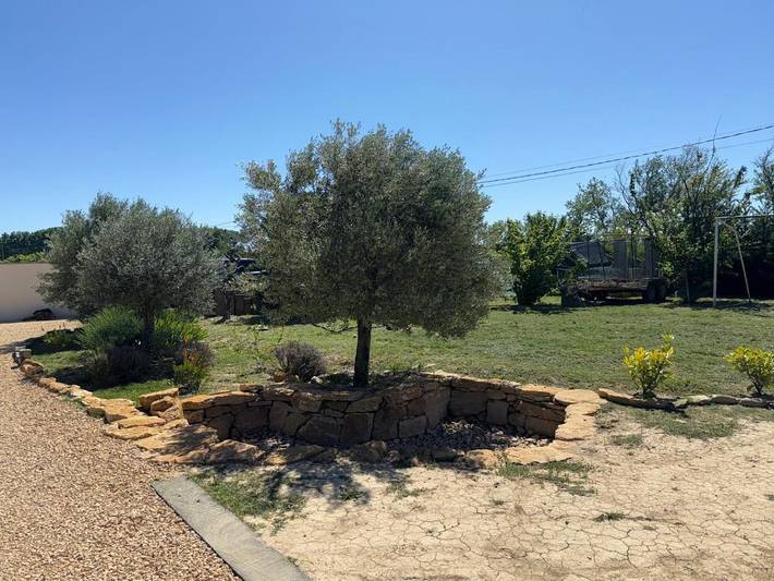 Location de vacances pour 2 personnes, avec terrasse et piscine à Uchaux - 3