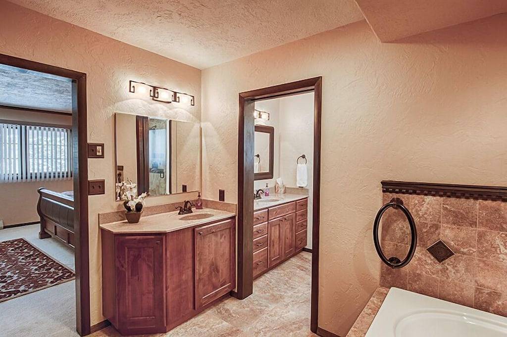 Luxuriöse Vermietung neben dem Yellowstone Park. In der Nähe der Innenstadt. in West Yellowstone, Custer Gallatin Nationalwald