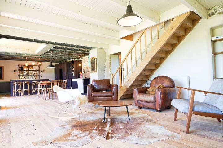 Location de vacances pour 8 personnes, avec terrasse et jardin à Saint-Martin-de-Cenilly