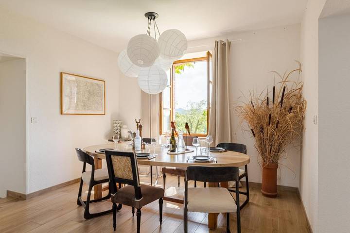 Location de vacances pour 10 personnes, avec jardin et vue à Les Salles - 3