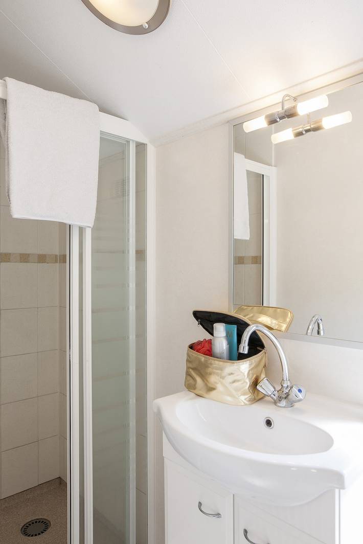 Lodge für 4 Personen, mit Garten und Kinderpool sowie Terrasse in Drenthe - 3