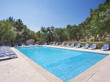 Gîte pour 6 personnes, avec piscine à Gordes