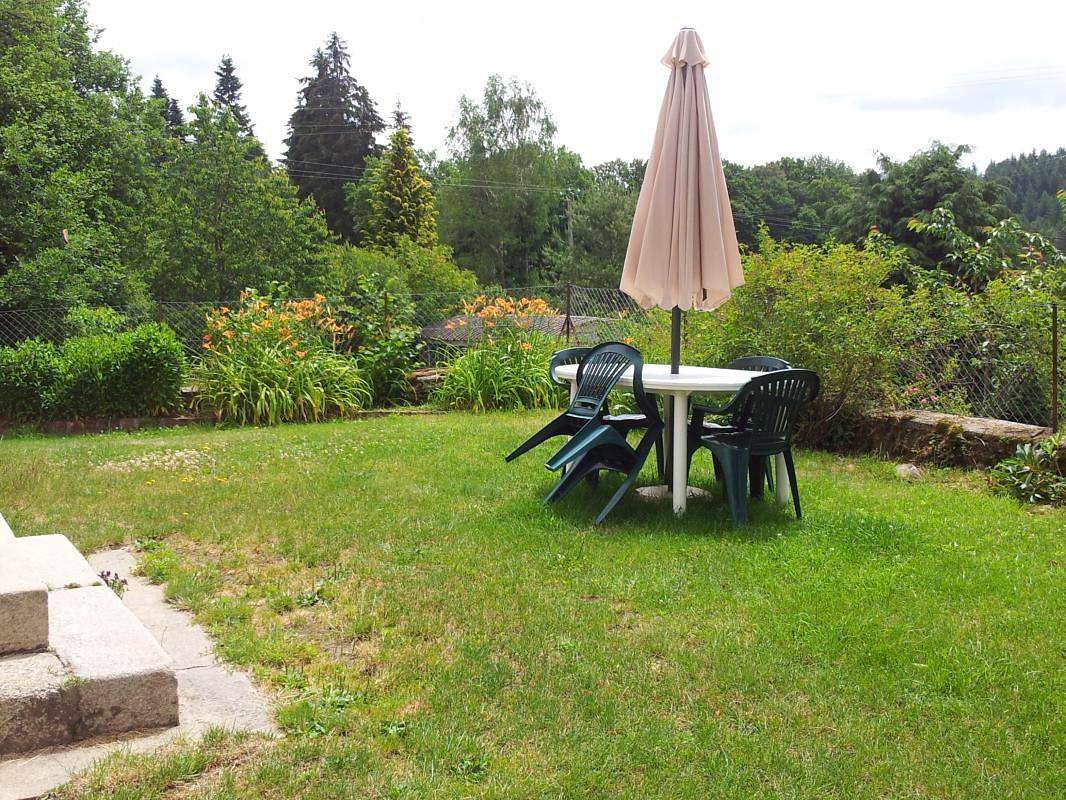 90m² Gite with Parking, TV, Pool & Garden near La Triouzoune in Ussel region