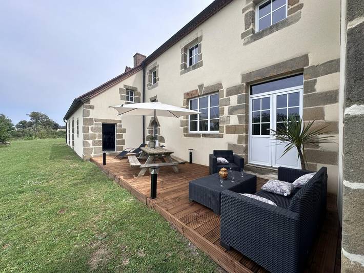 Gîte pour 5 personnes, avec terrasse et jardin dans Rocles (Allier)