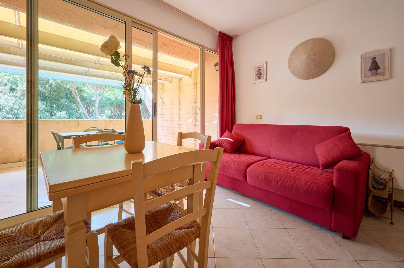 Appartement entier, Appartement 'Rex Lo Scoglietto - Bilocale 29' avec piscine partagée, terrasse privée et Wi-Fi in Castiglione della Pescaia, Province de Grosseto