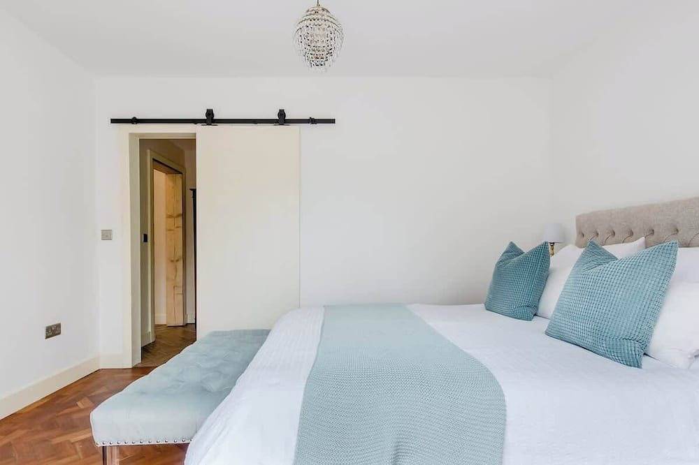 The Cow Shed—Luxury Barn Moments From Narberth in Narberth, Pembrokeshire