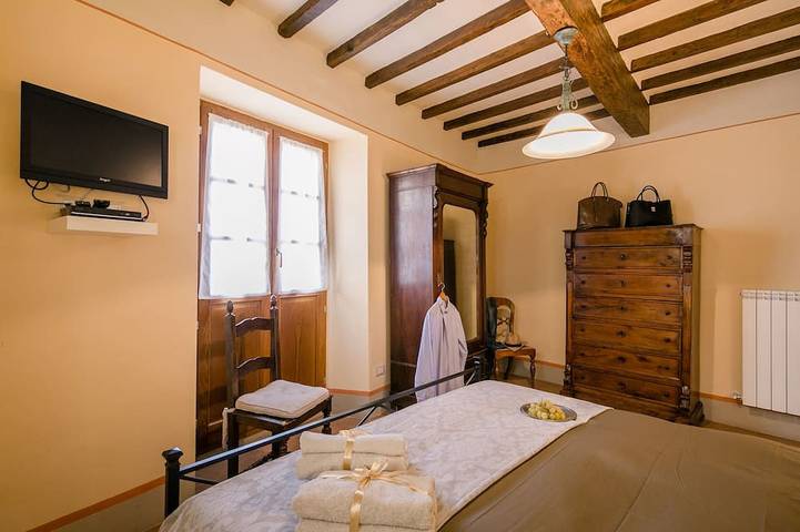 Villa in der Altstadt mit herrlichem Panorama und ausgestatteter Terrasse in Cortona, Arezzo Provinz