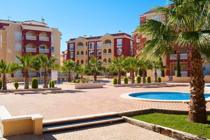 Ferienwohnung für 4 Personen, mit Balkon und Garten sowie Pool in Los Alcázares - 4