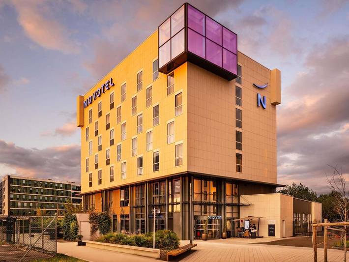 Hôtel pour 3 personnes, avec Terrasse et Jardin dans Aeroport Paris - Orly - 2