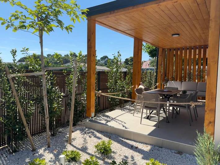 Camping pour 5 personnes, avec jardin, animaux acceptés dans Rab - 2