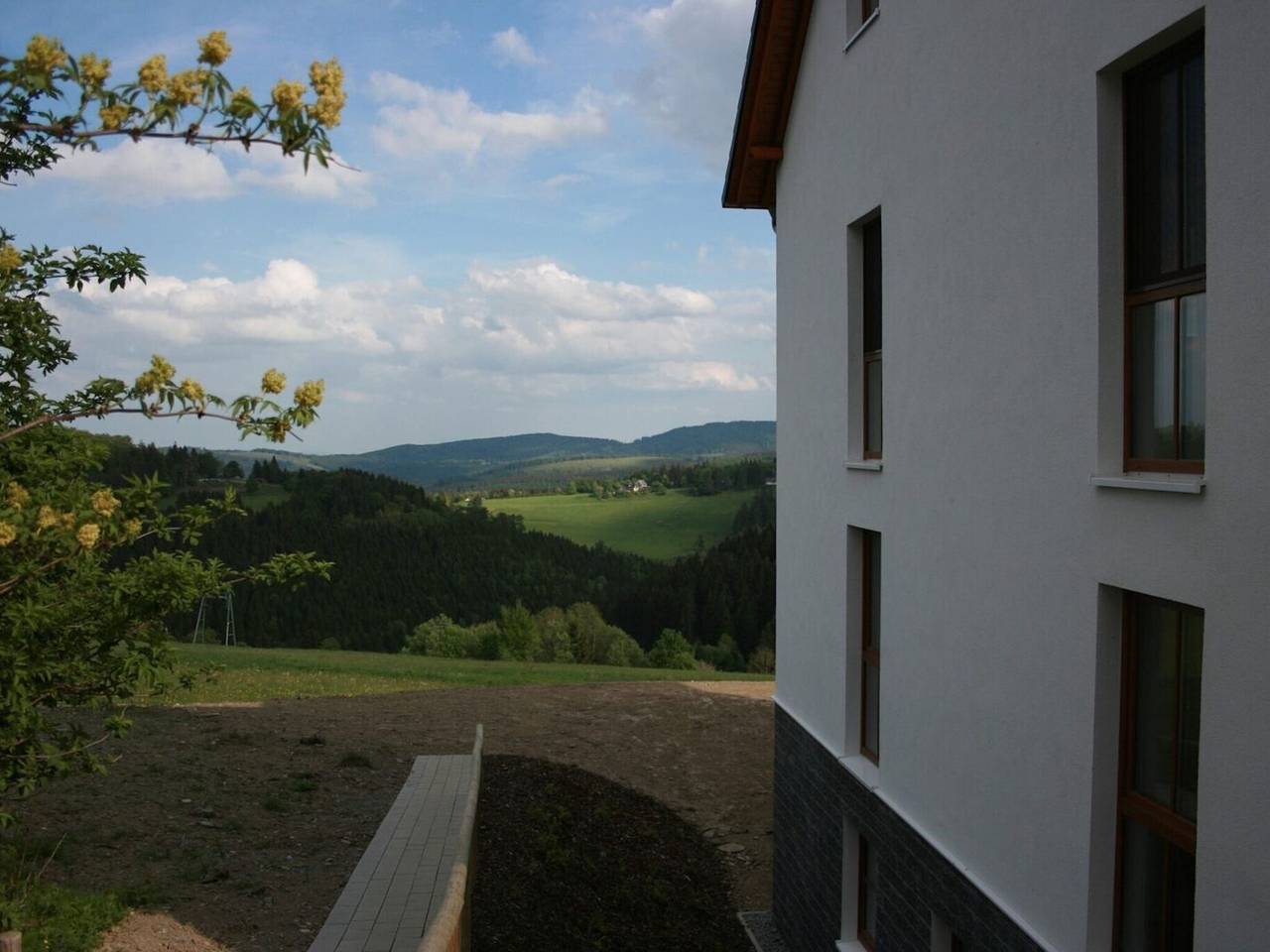 Geheel appartement, Prachtig appartement direct aan de skipiste in Neuastenberg, Winterberg