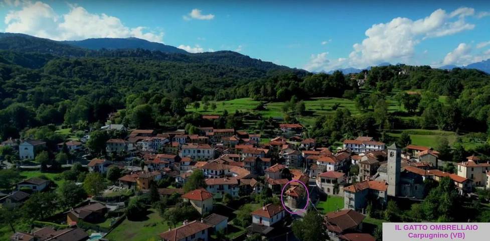 Location de vacances pour 5 personnes, avec vue et jardin à Brovello-Carpugnino - 3