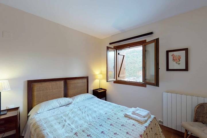 Ganze Wohnung, Los Altos de Escarrilla - Tu Casa en los Pirineos - 2 Dorm y 1 Baños 31Bc in Escarrilla, Sallent de Gállego