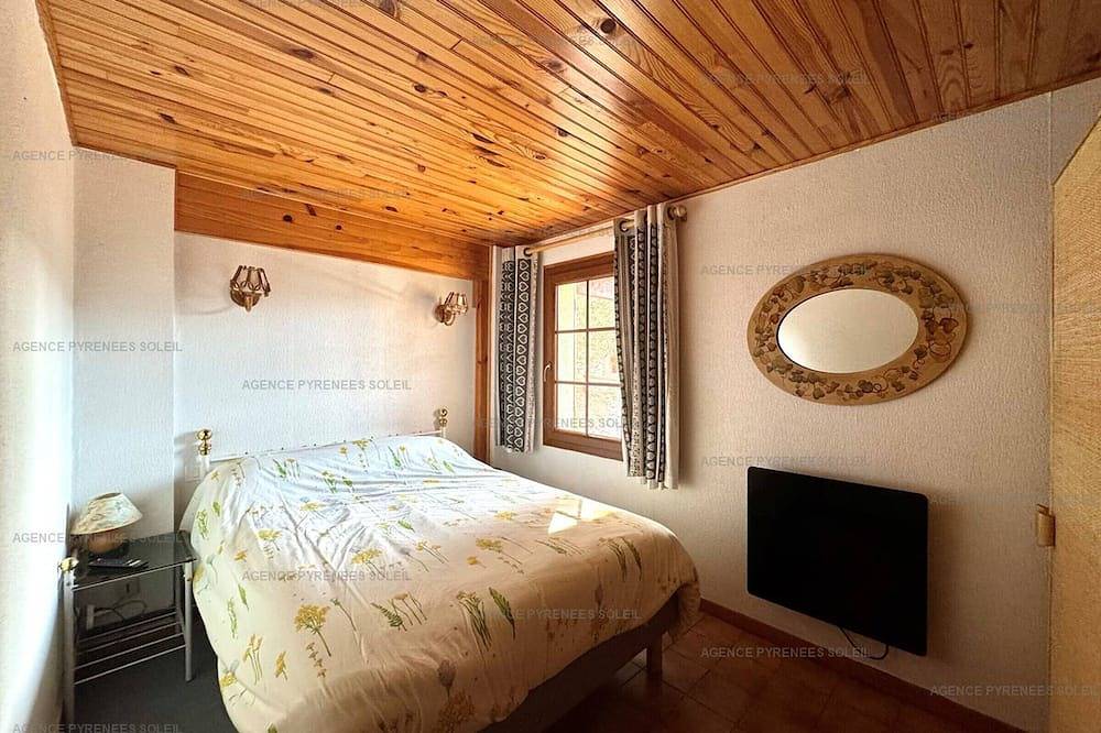 4-sided Cottage 80m² near lake with garage in Matemale, Parc naturel régional des Pyrénées catalanes
