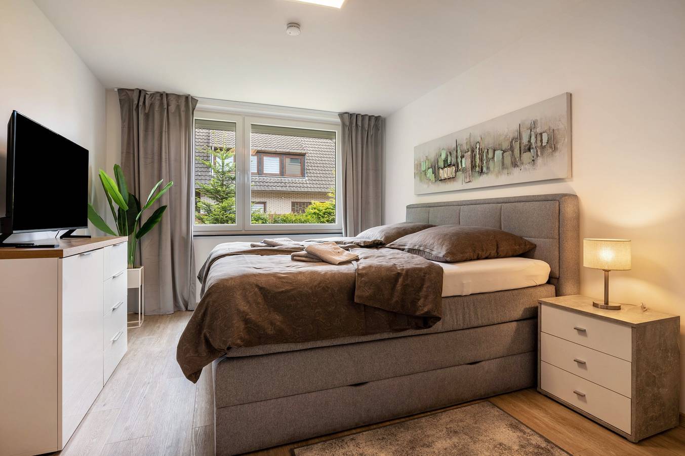 Ganze Wohnung, Ferienwohnung 'Kleines Glück' mit Balkon und Wi-Fi in Delmenhorst, Naturpark Wildeshauser Geest