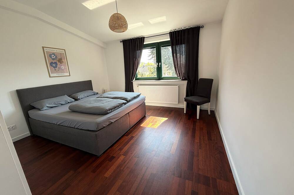Cityscape Loft Hannover • 216m² • 15 Gäste • großer Tisch • Terrasse in Ricklingen, Hannover