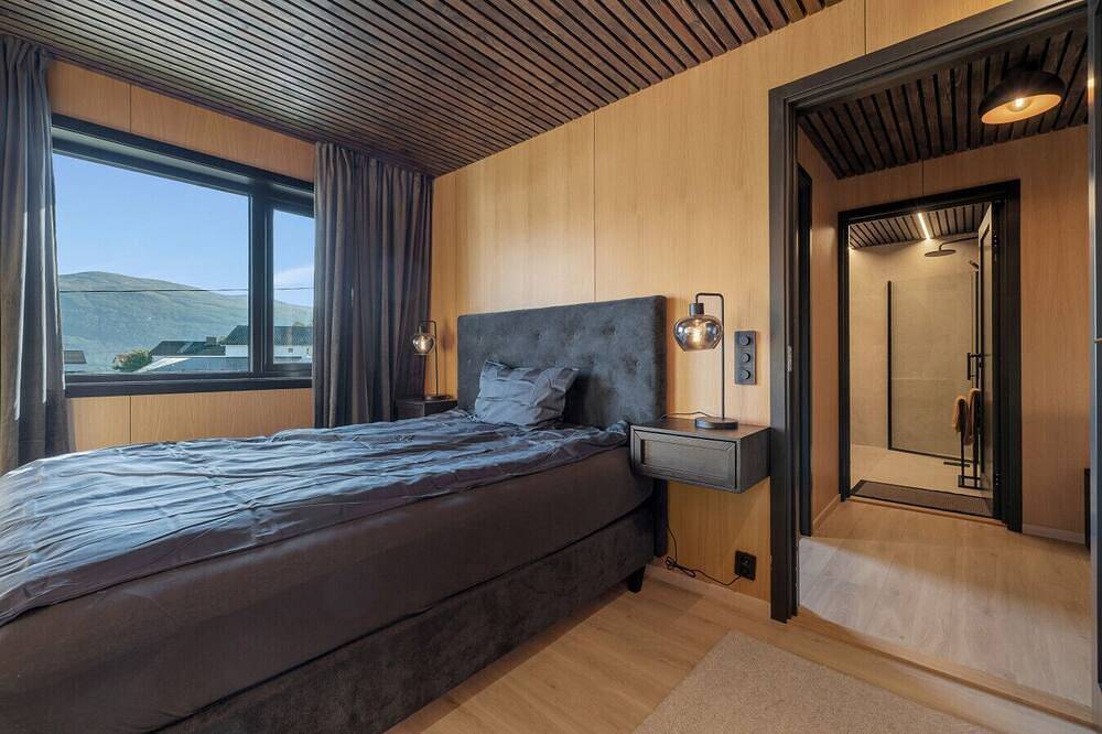 Villa Panorama by Arctic Seasons|Luxury Home| View in Tromsø