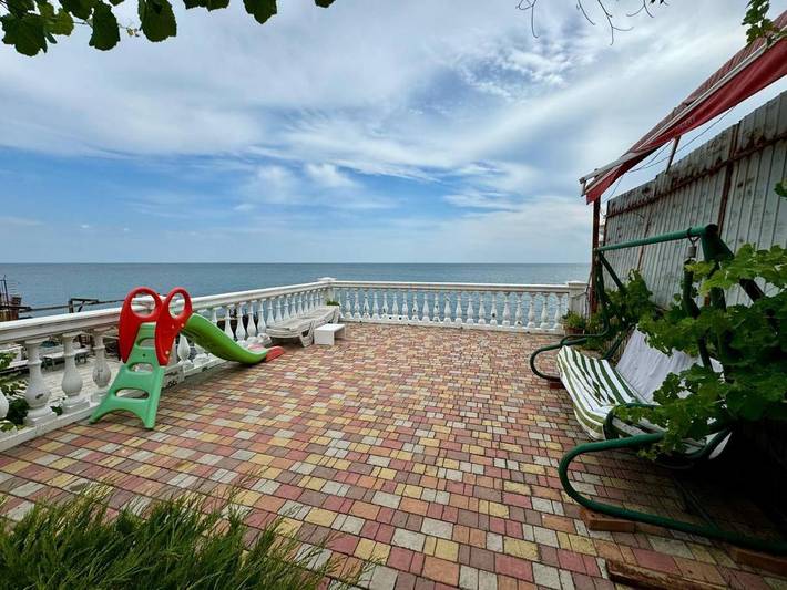 Maison d’hôte pour 10 personnes, avec jardin et vue, animaux acceptés à Odessa