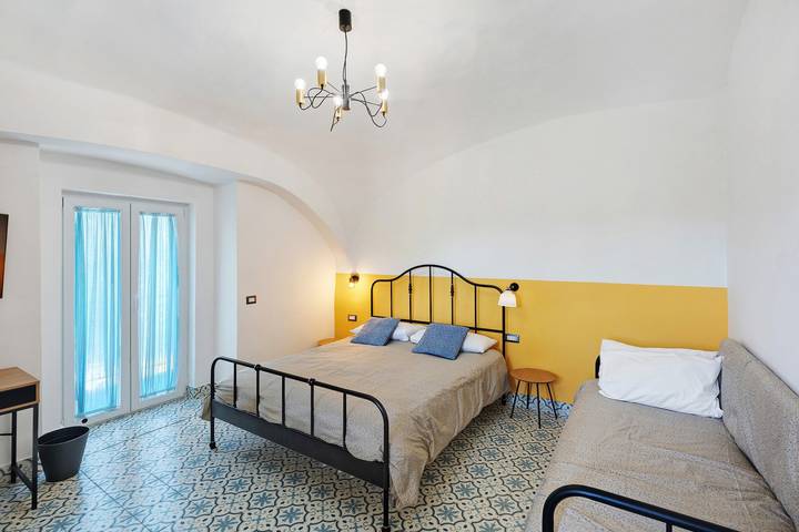 Ferienwohnung für 6 Personen, mit Balkon und Garten in Neapel - 2