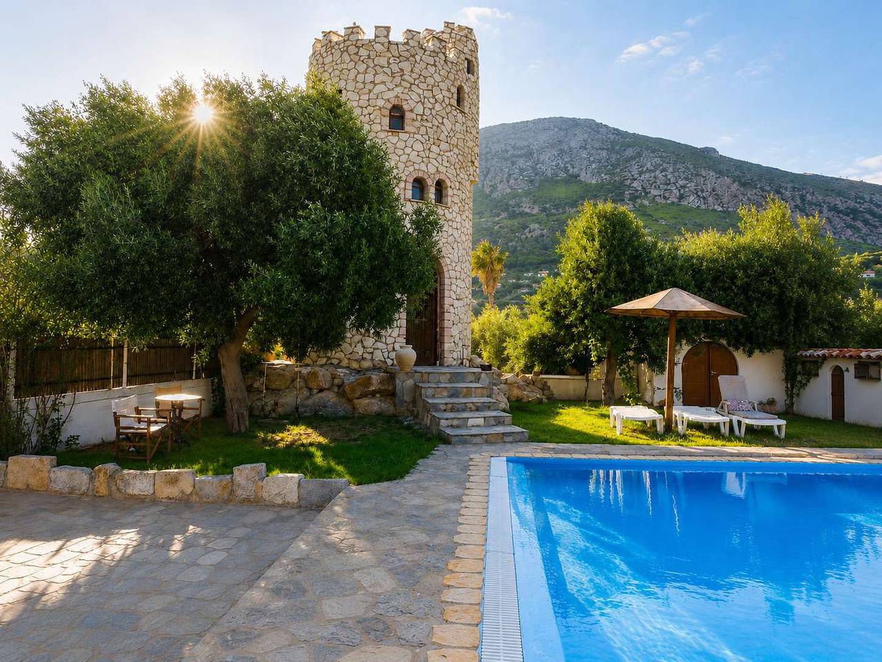 Beach Livadostra Stonetower - Private Pool Retreat in Δημοτική Ενότητα Πλαταιών, Böotien