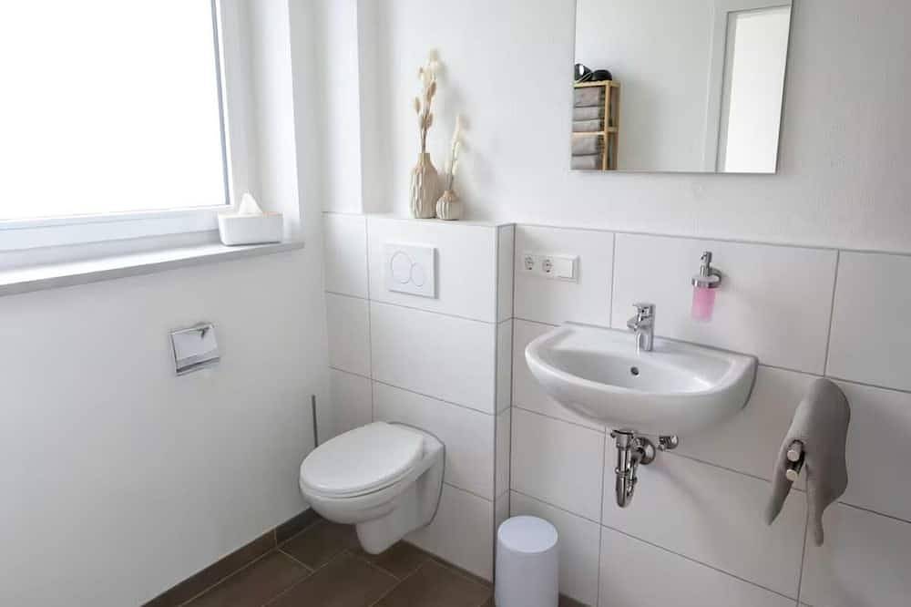 Ganze Wohnung, Moderne und naturnahe Ferienwohnung in Reistingen in Bayerisch Schwaben