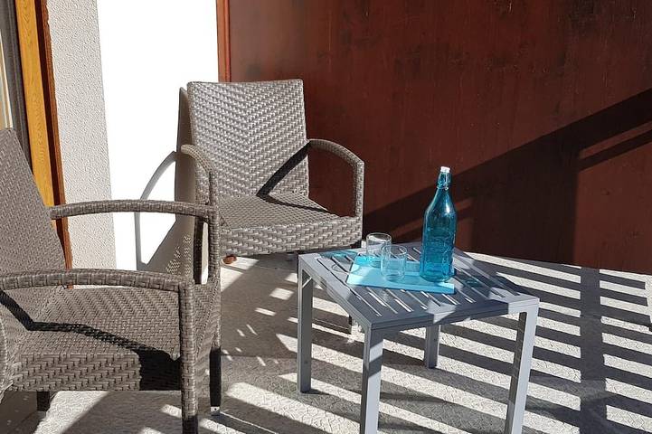 Gîte pour 4 personnes, avec piscine et terrasse dans Chabanon Selonnet - 4