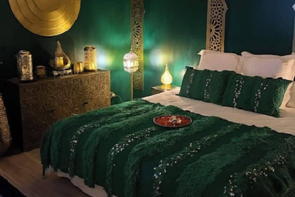 Riad Majorelle House With Jacuzzi Near Disney in Nanteuil-lès-Meaux, Sena y Marne