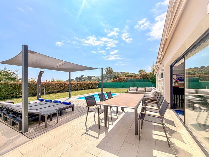 Villa Paisible avec Piscine, Jacuzzi & Gym in Antibes, Costa mediterránea (Francia)