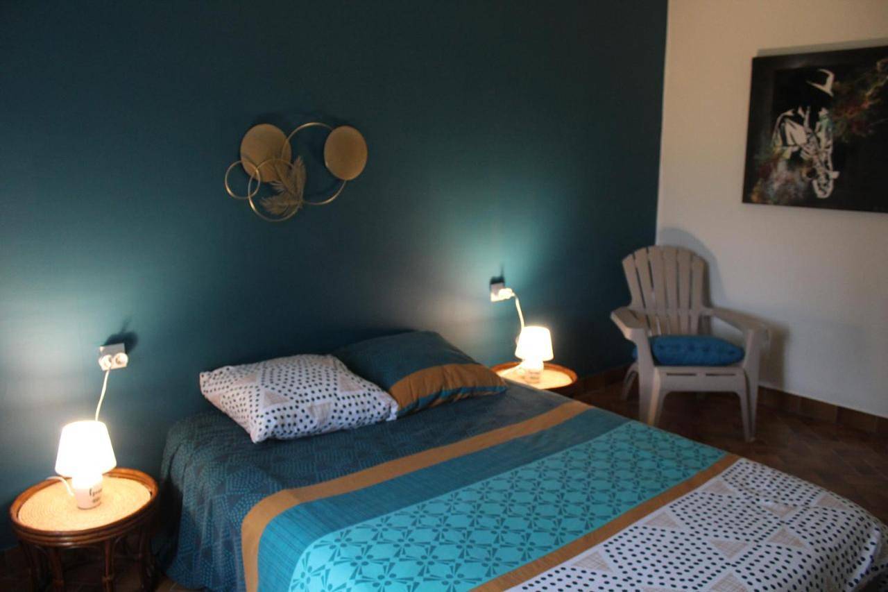 Double Room in Mirambeau, Région de Jonzac