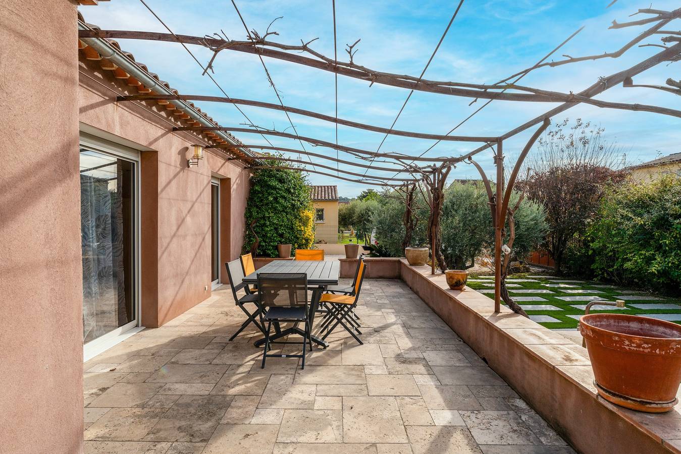 Villa 'Vacances' avec piscine privée, Wi-Fi et climatisation in Orange, Vaucluse