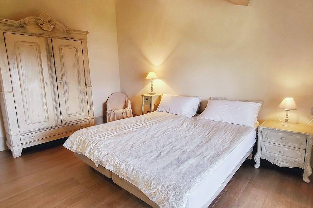 Gerestaureerde boerderij met privé zwembad, onovertroffen uitzicht en Wifi! in Castelnuovo di Garfagnana, Garfagnana