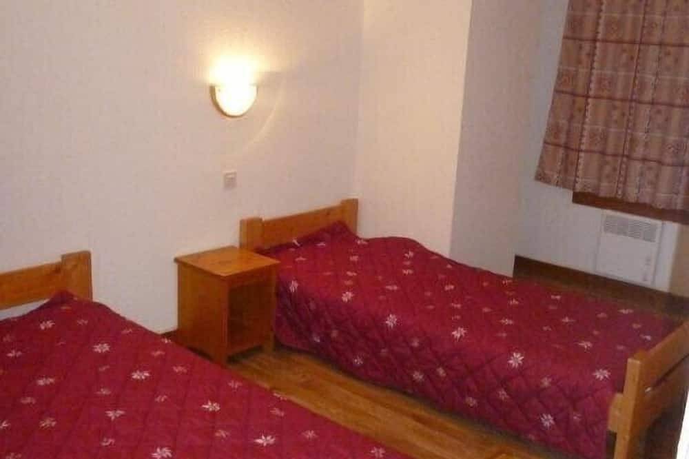 Ganze Wohnung, Latania Courcheval Panoramablick Schlaf 8 Ski In / Out 2 Br + Mezanine 2 Bath Saun in La Tania, La Perrière