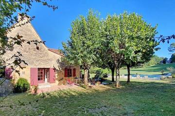 Cottage pour 7 personnes, avec jardin et terrasse à Saint-Avit-Sénieur