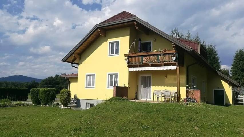 Ferienwohnung für 6 Personen, mit Terrasse und Garten
