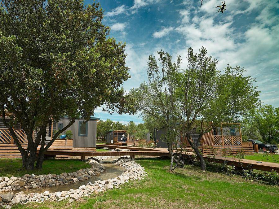 Camping du Domaine de Massereau - Mobile home 8 persons - Mobil-home | Ultimate | 3 Bedrooms | 6/8 People | *Elevated terrace* | 1 Bathroom | Air conditioning | Tv in Sommières, Nimes region