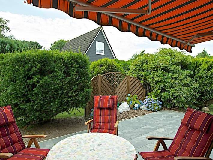 Ferienhaus für 4 Personen, mit Terrasse und Garten in Duhnen