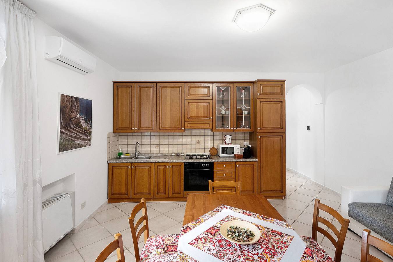 Appartamento intero, Appartamento 'Appartamento Capri' con vista mare, Wi-Fi e aria condizionata in Napoli e dintorni