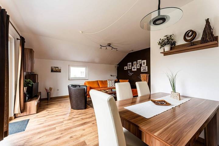 Ferienwohnung für 6 Personen, mit Balkon in Regensburg