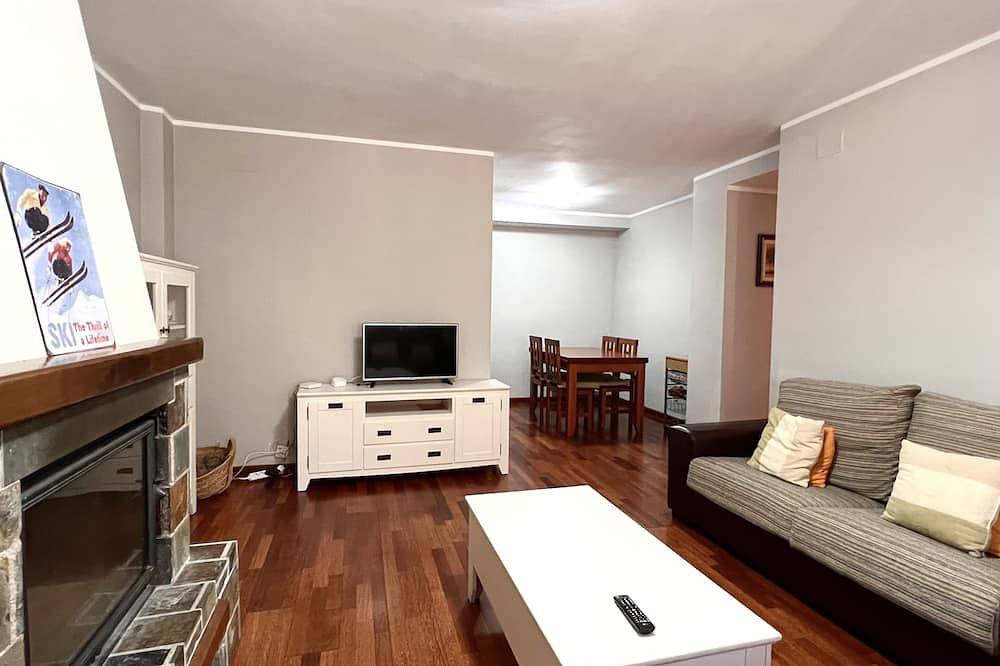Entire apartment, Raval Apartment in Port Ainé, Rialp