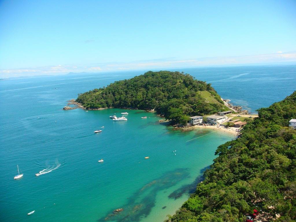Ganze Wohnung, Ausgezeichnete Apt 2 Schlafzimmer in Bombinhas Zentrum 300m vom Strand in Bombinhas, Litoral Catarinense