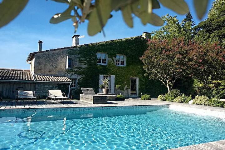Location de vacances pour 8 personnes, avec Terrasse et Jardin à Moulis-en-Médoc