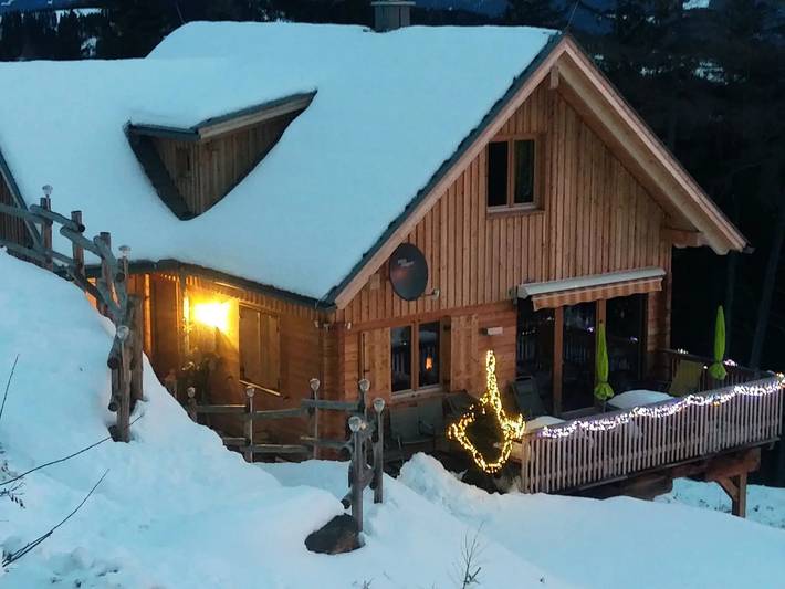 Villa mit pool für 6 Personen, mit Balkon und Whirlpool sowie Terrasse und Garten in Österreich