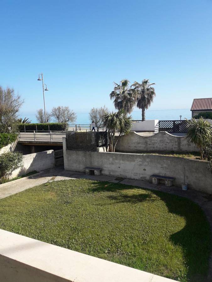Appartamento per 2 persone, con Balcone e Terrazza nonché Giardino e Panorama a Fossacesia Marina